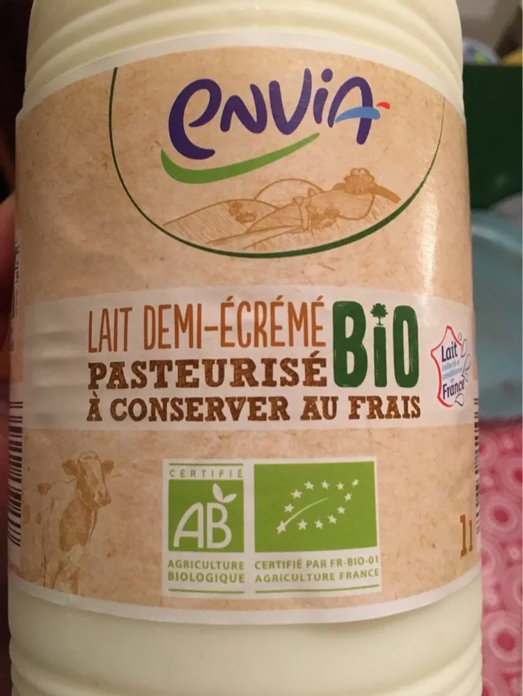 Lait demi-écrémé pasteurisé