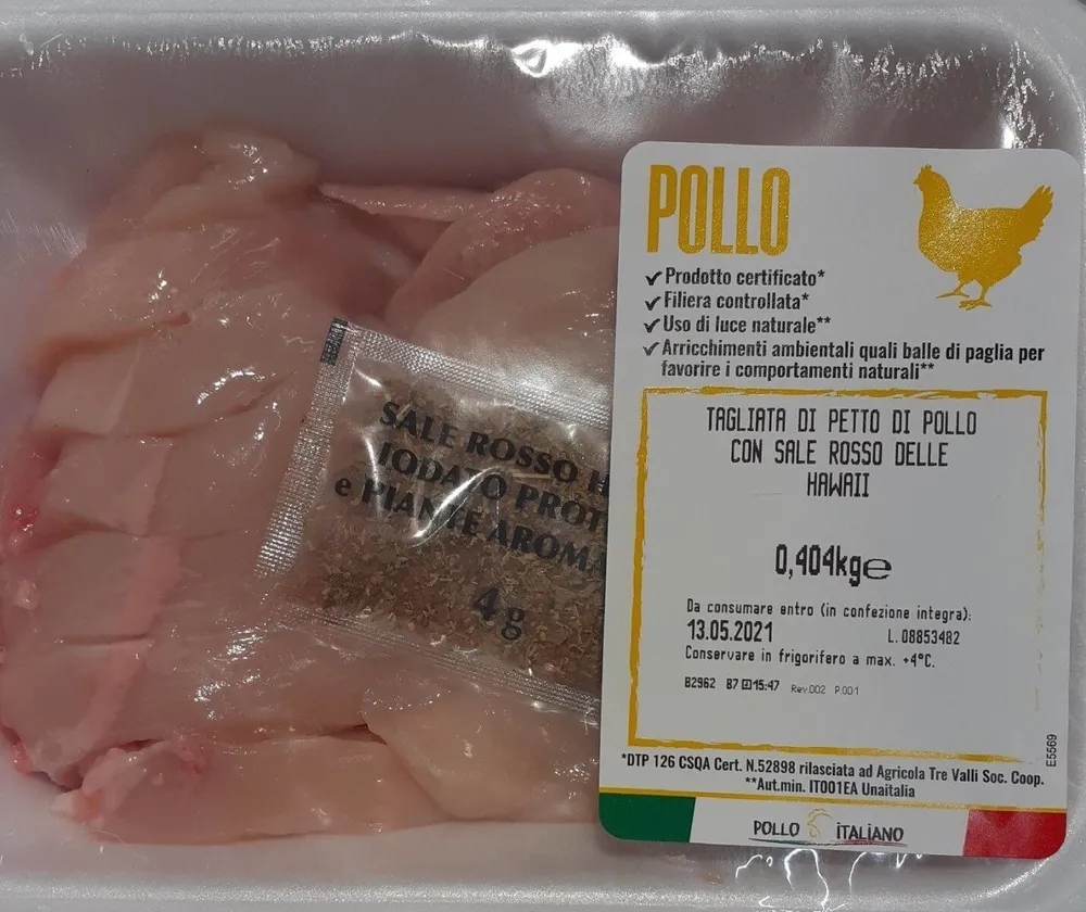 Tagliata di petto di pollo con sale rosso