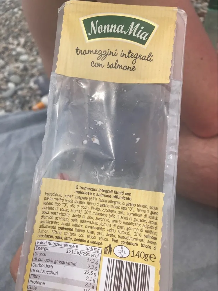 Tramezzini integrali con salmone