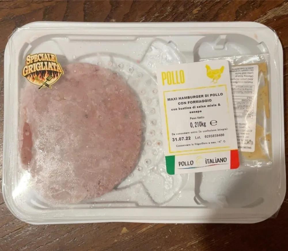 MAXI HAMBURGER DI POLLO CON FORMAGGIO