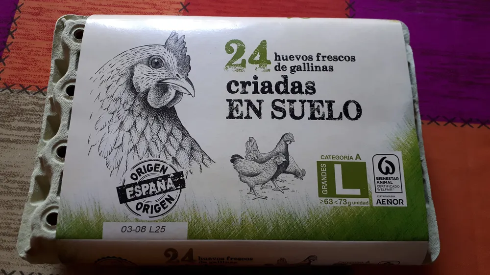 Huevos frescos L