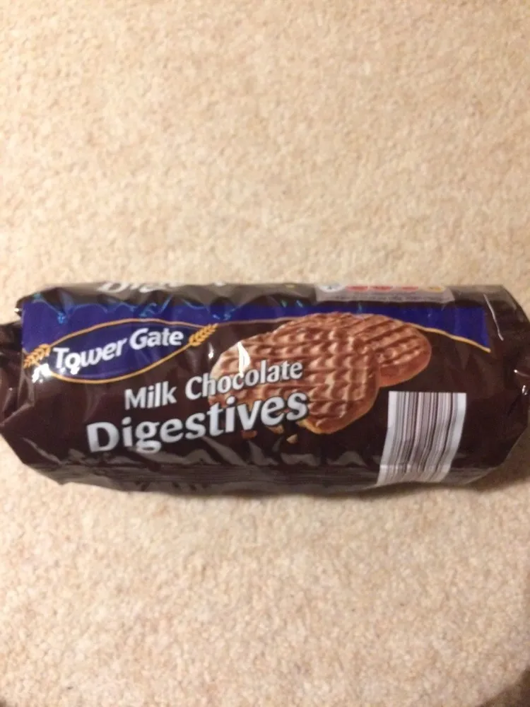 Milk chocolate digestives