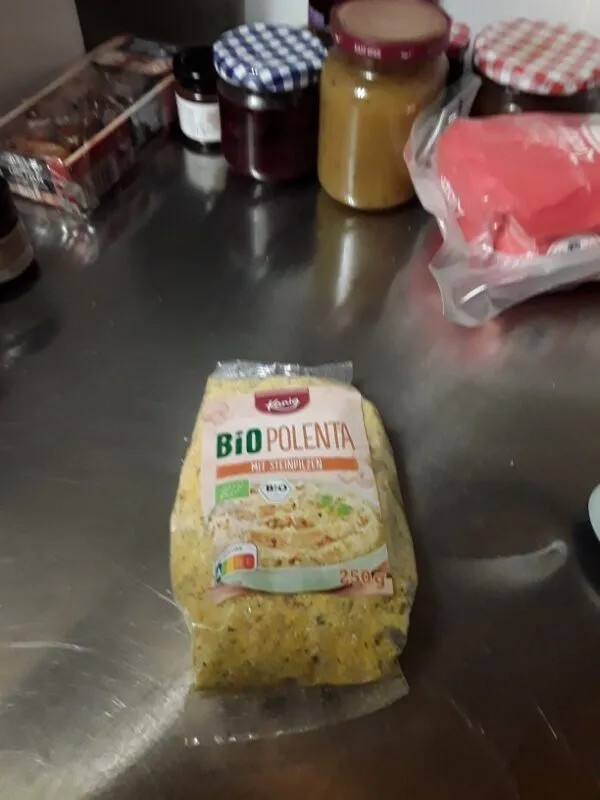 POLENTA MIT STEINPILZEN