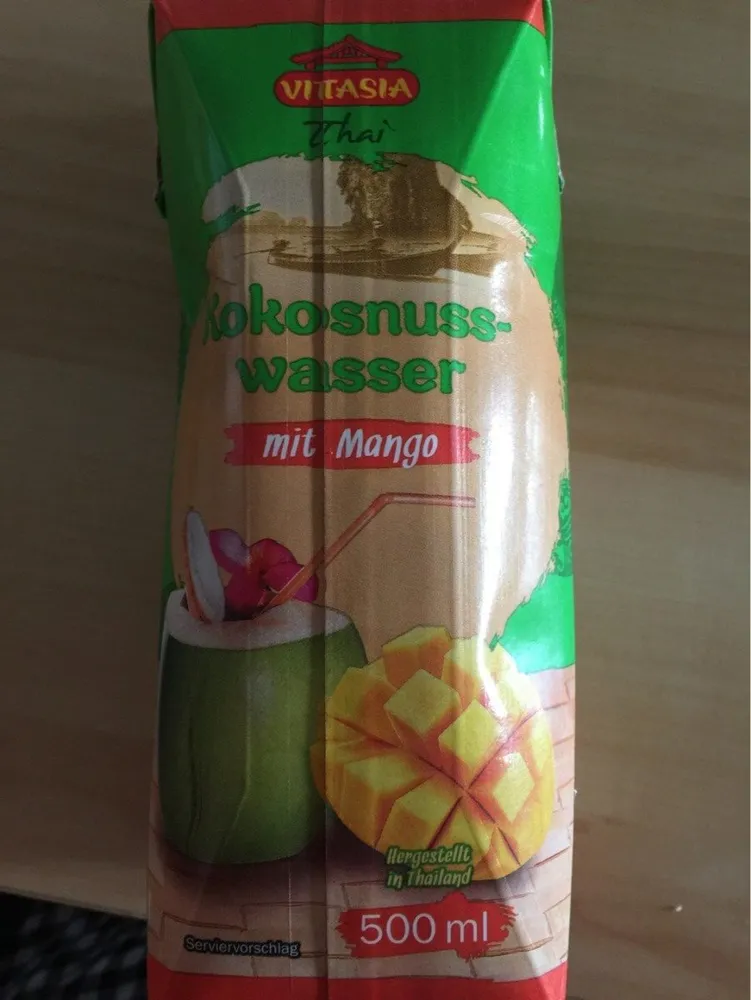Kokosnusswasser mit mango