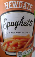 Spaghetti in rich tomato sauce
