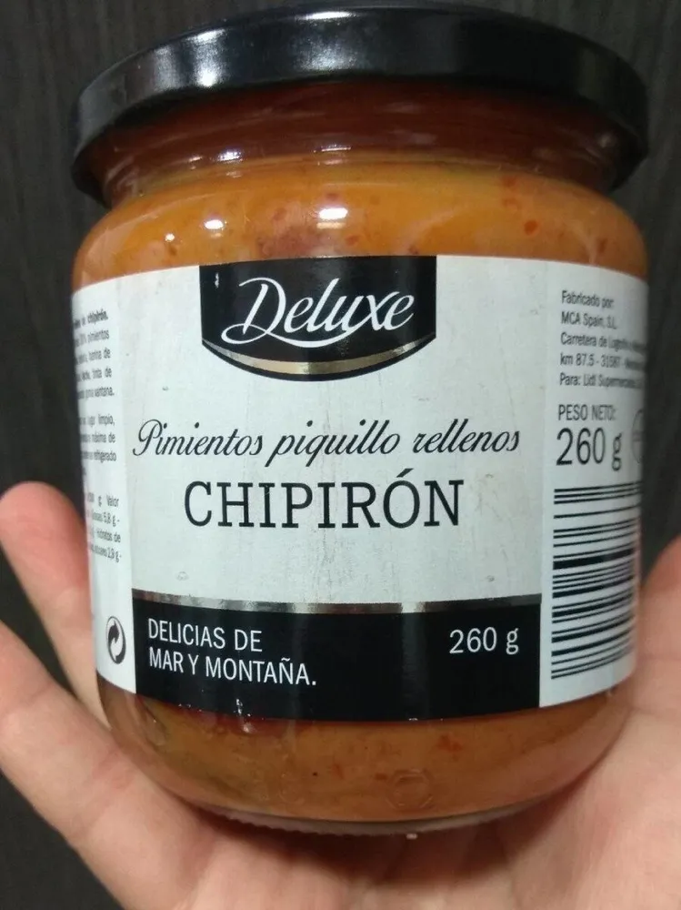 Pimientos piquillo rellenos chipirón