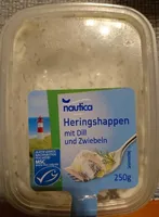Heringshappen mit Dill und Zwiebeln