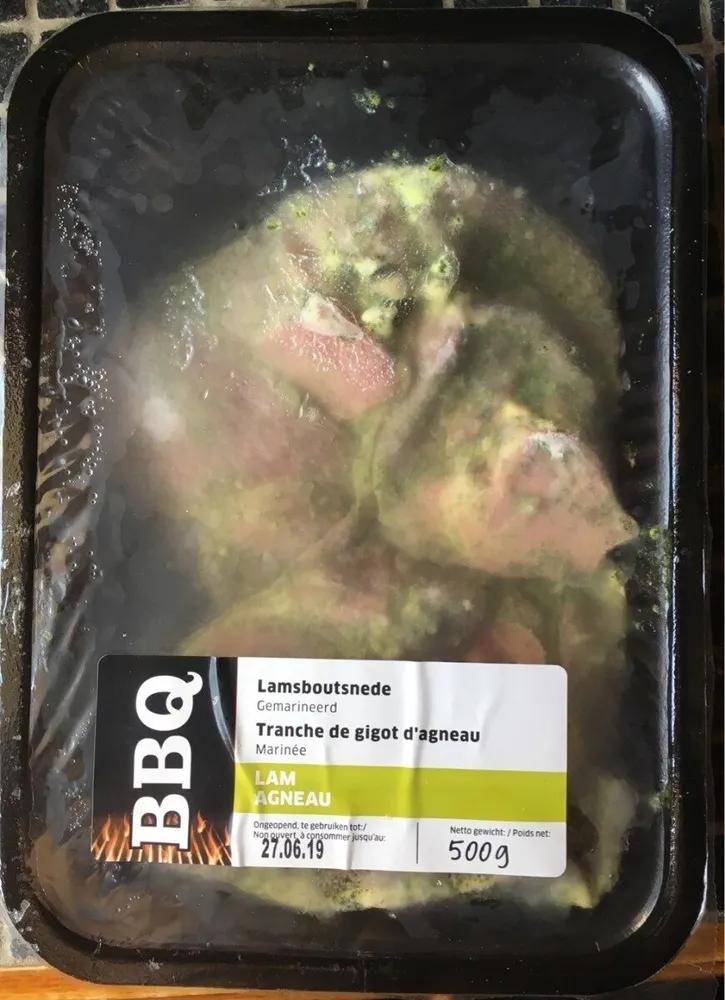 Tranche de gigot d'agneau marinée