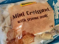 Mini Croissants with sesame