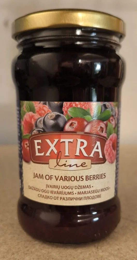 Konfitüre aus verschiedenen Beeren