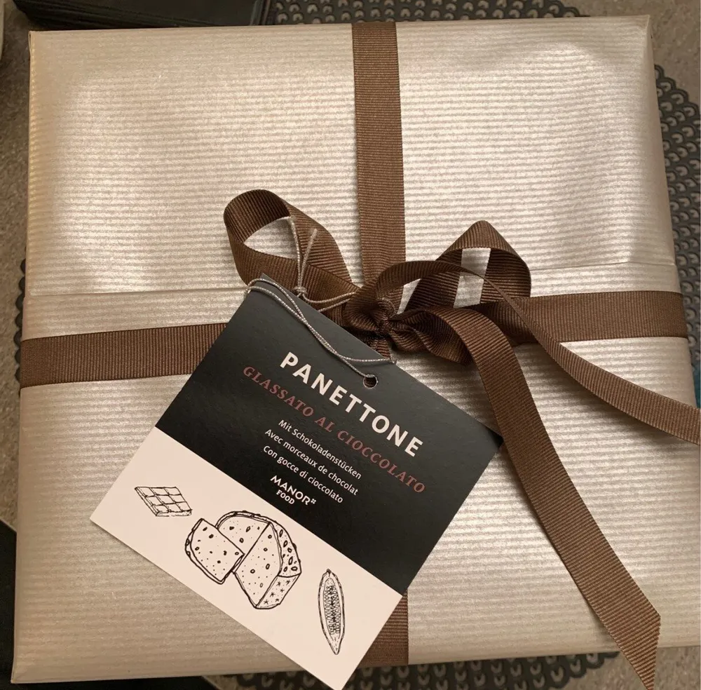 Panettone glassato al cioccolato
