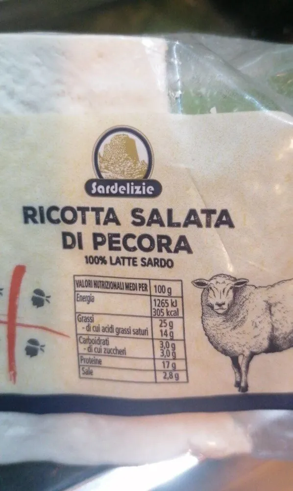Ricotta salata stagionata di pecora