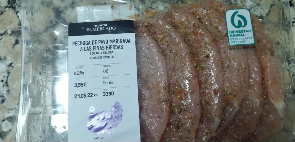Pechuga de pavo marinada a las finas hierbas