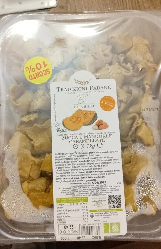 Pasta fresca zucca e mandorle caramellate