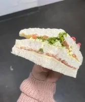 Sanduíche de salamito