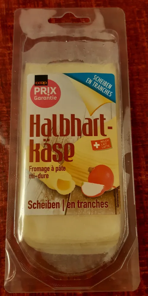 Fromage à pâte mi-dure en tranches