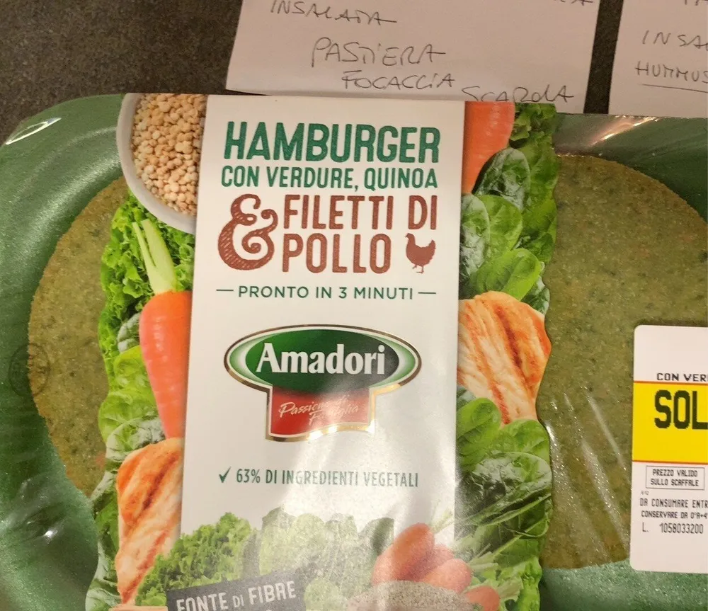 Hamburger con verdure , quinoa filetti di pollo