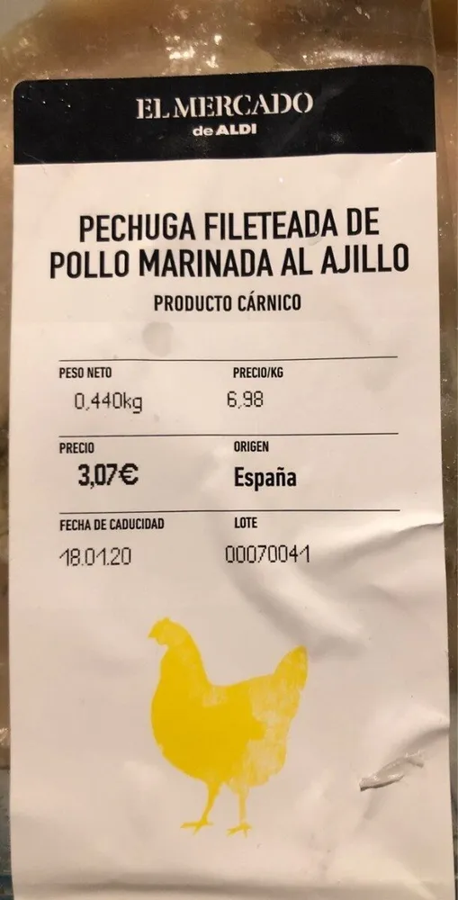 Pechuga fileteada de pollo marinada al ajillo