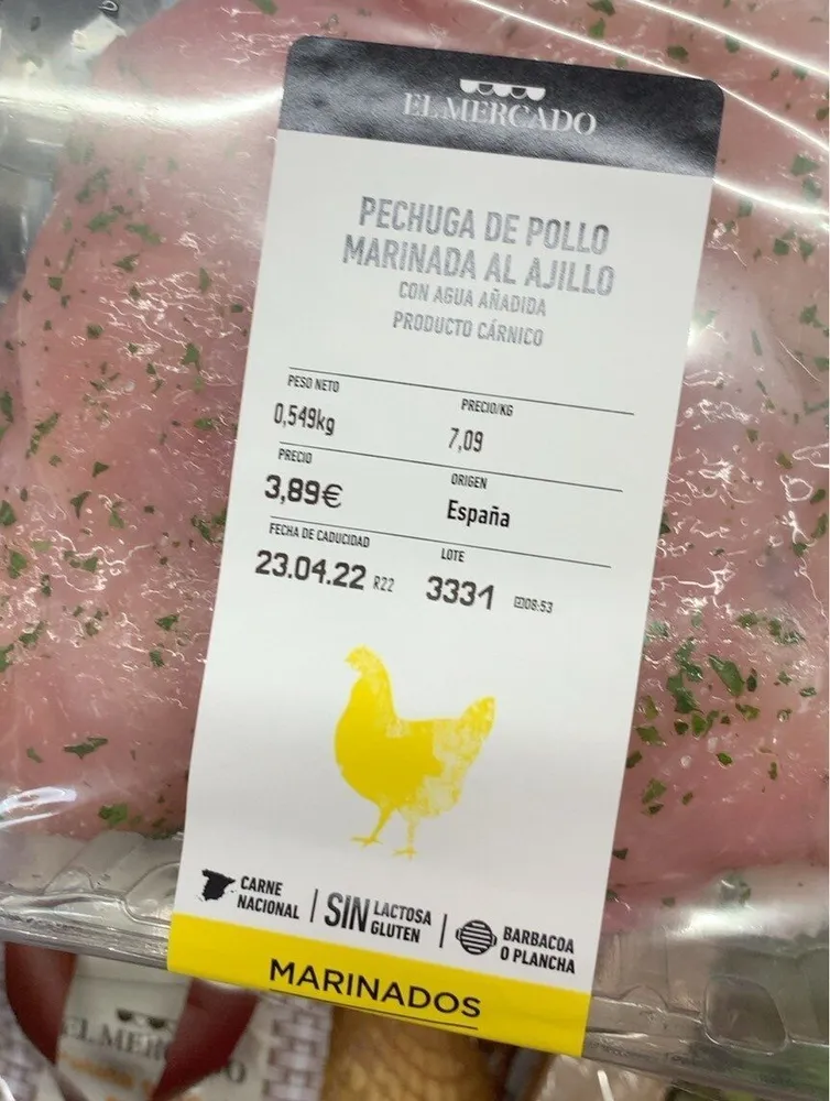 Pechuga de pollo marinada al ajullo