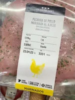 Pechuga de pollo marinada al ajullo