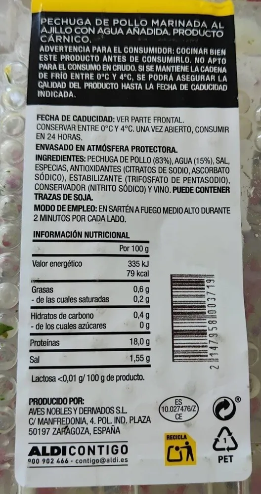 Pechuga de pollo marinada al ajillo