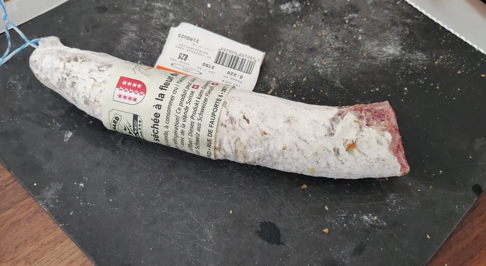 Saucisse séchée à la fleur de foin