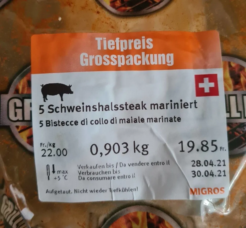 Schweins hals steak mariniert