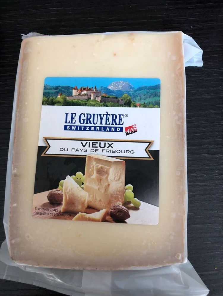 Le Gruyere vieux du pays de Fribourg
