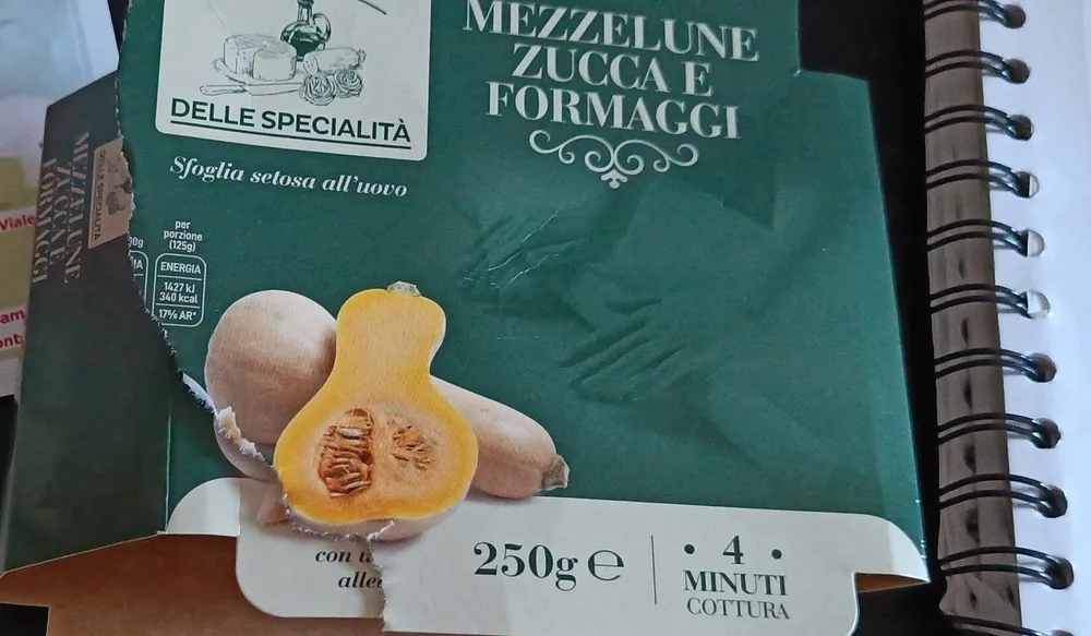Mezzelune zucca e formaggi
