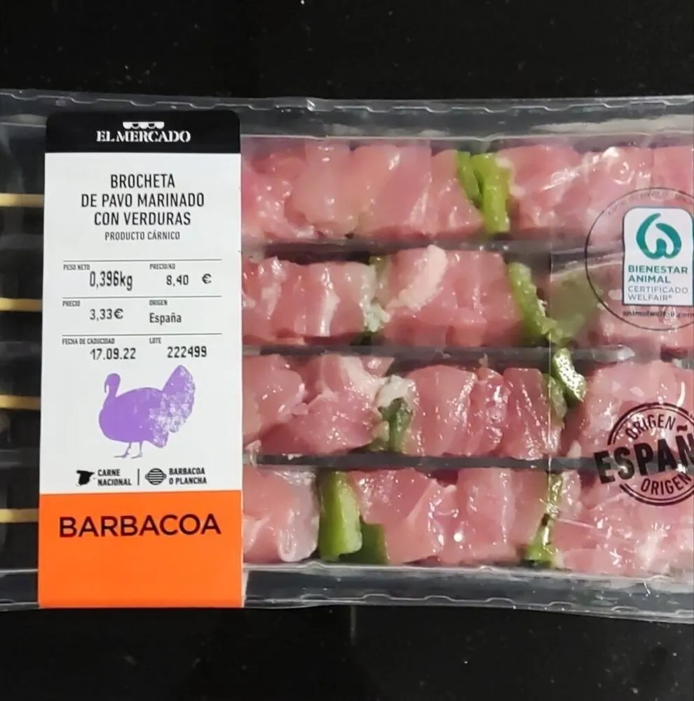 Brochetas de pavo marinados con verduras