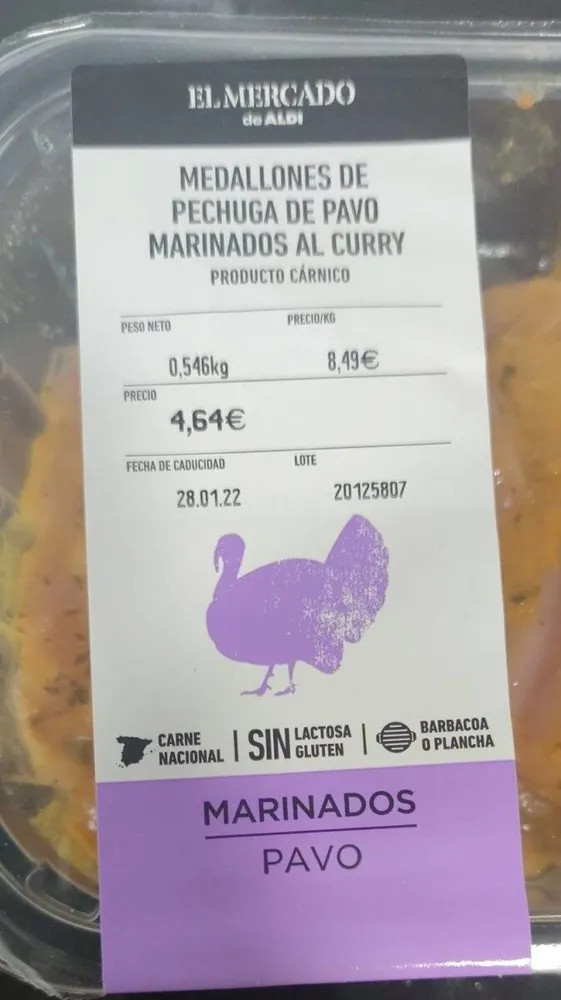 Medallones de pechuga de pavo marinados al curry