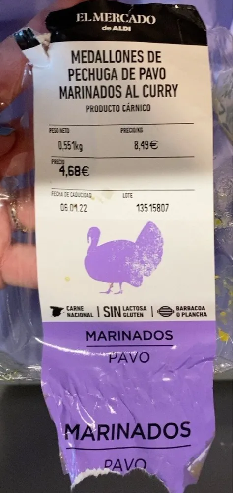 Medallones de pechuga de pavo marinados al curry