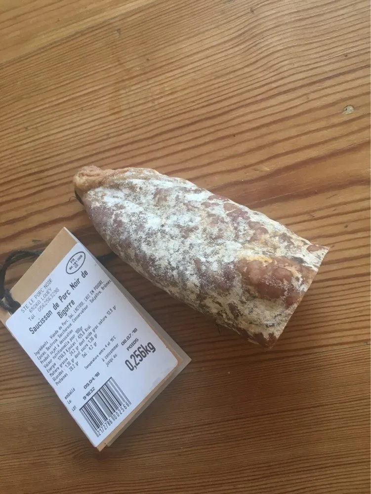 Saucisson de porc noir de bigorre