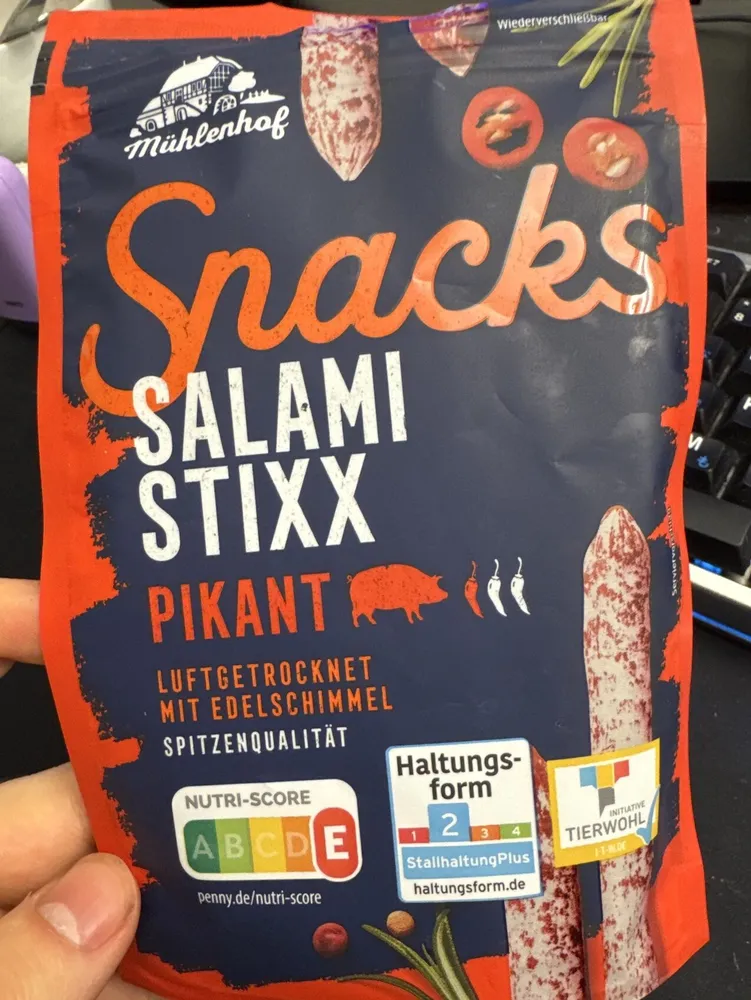 Snacks Salami Stixx Pikant