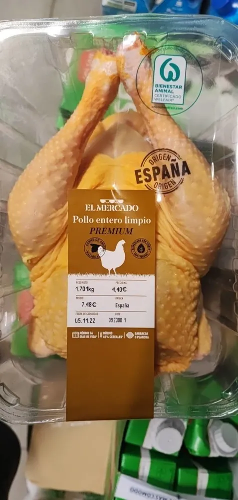 Pollo entero limpio premium