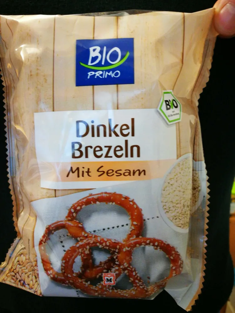 Dinkel Brezeln Mit Sesam