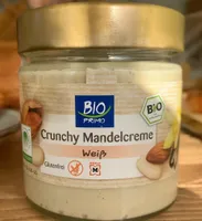 Crunchy mandelcreme