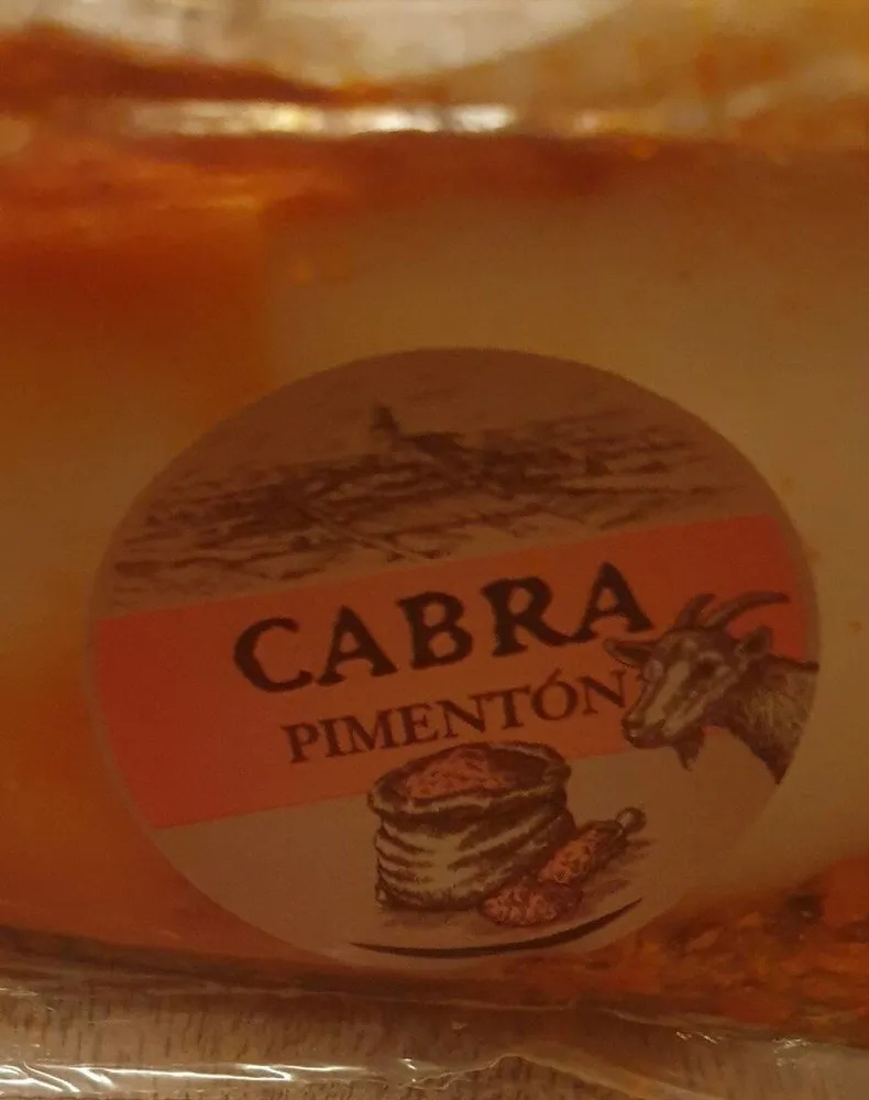 Queso de cabra semicurado con pimentón