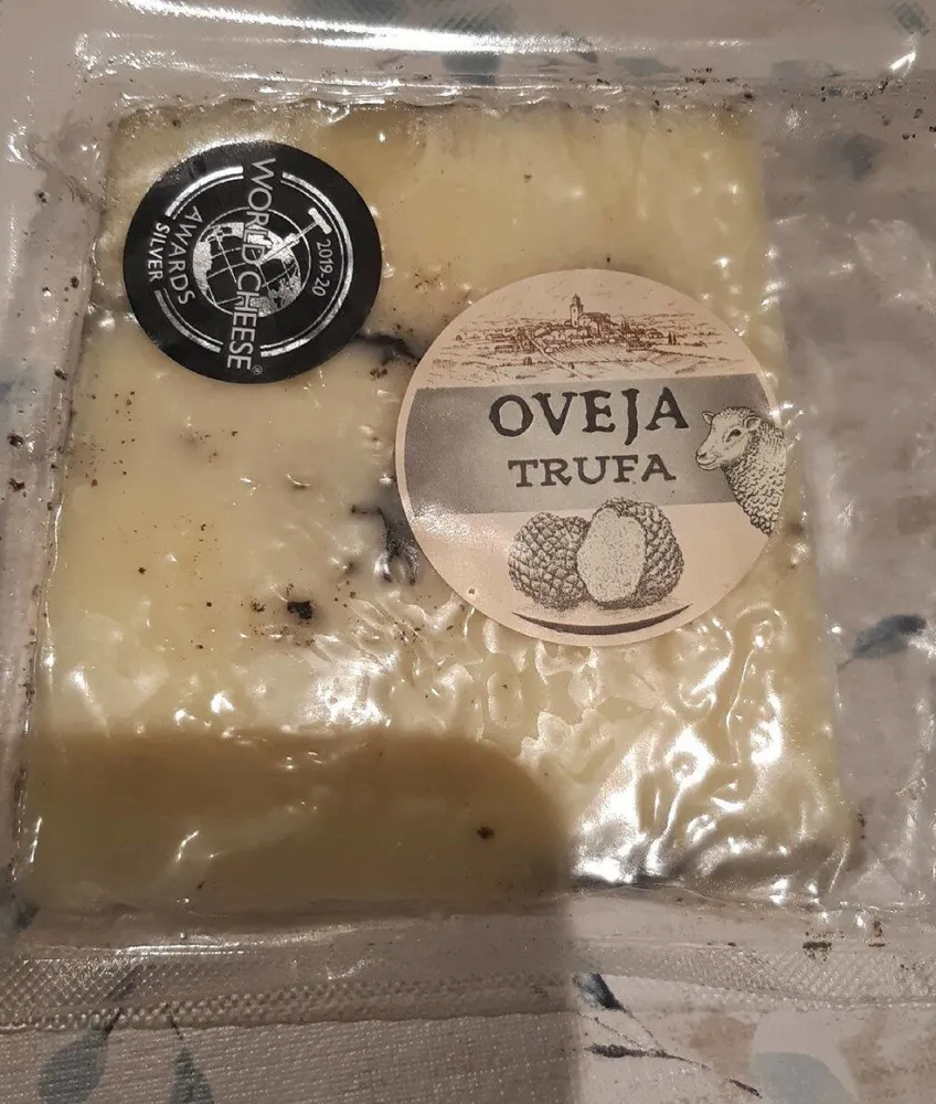 Queso de Oveja con Trufa