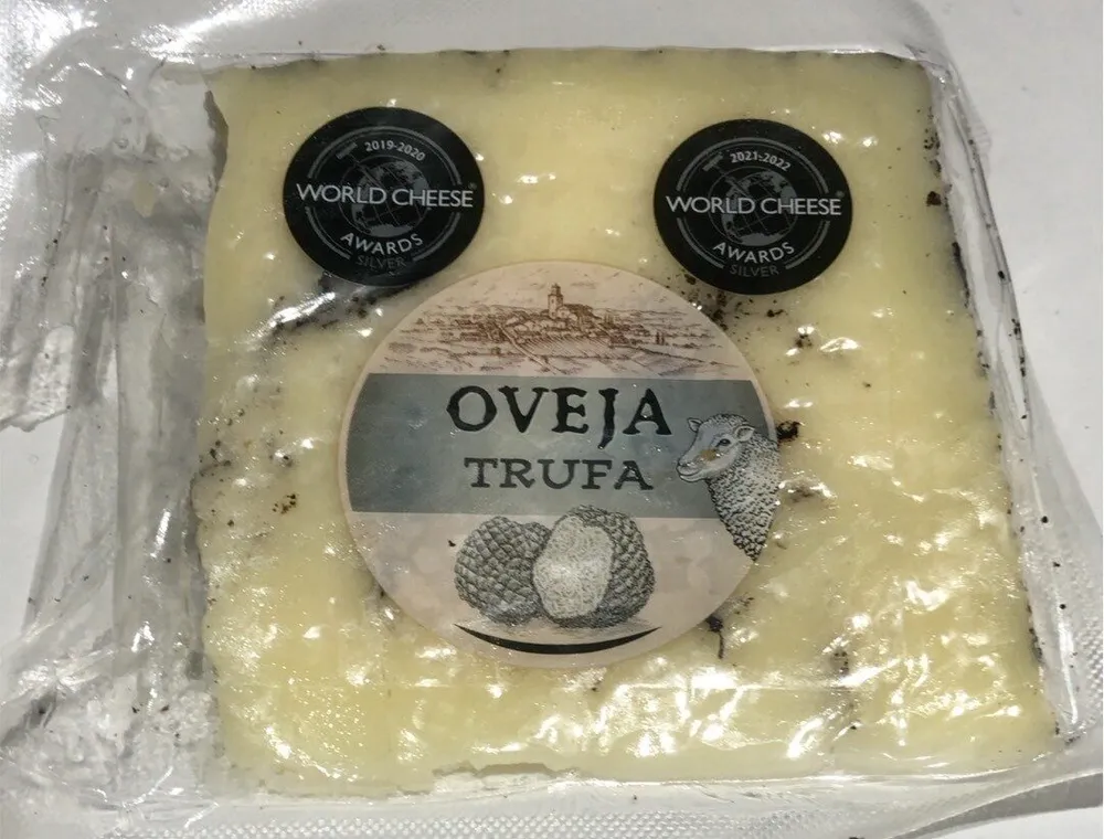 Queso de oveja de trufa