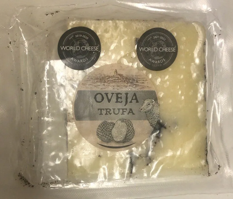 Queso de oveja curado graso con trufa