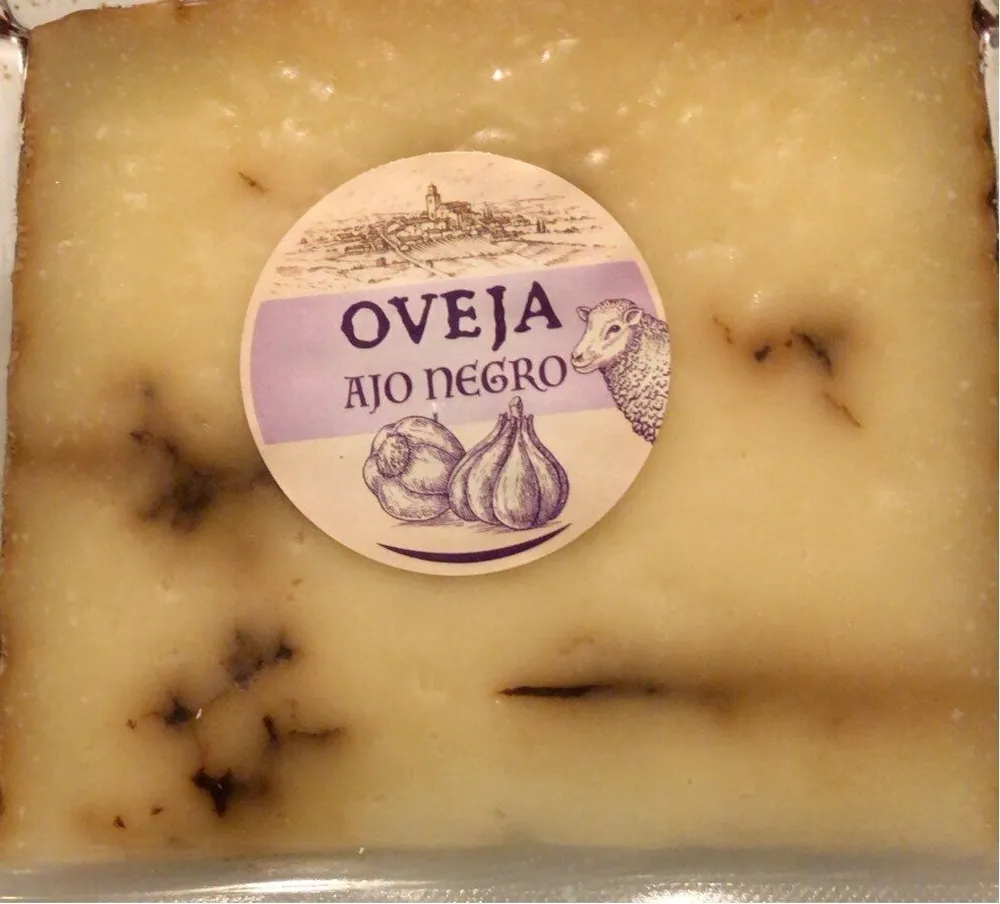Queso curado de oveja con ajo negro