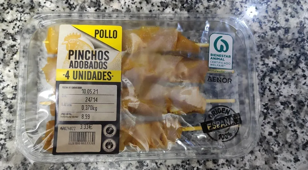 Pinchos pollo adobados
