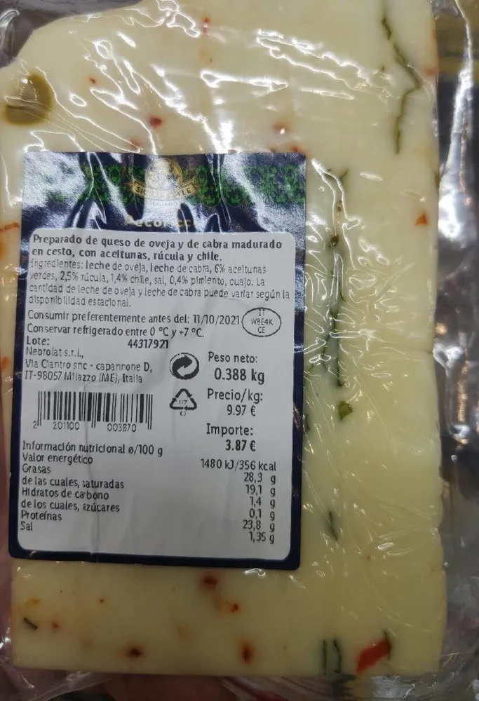 Preparado de queso de cabra madurado en cesto