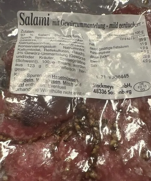 SALAMI mit Gewürzummantelung