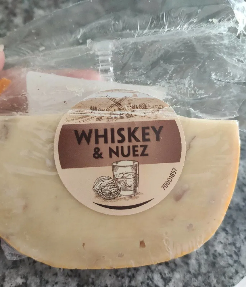 Queso con nueces y whisky