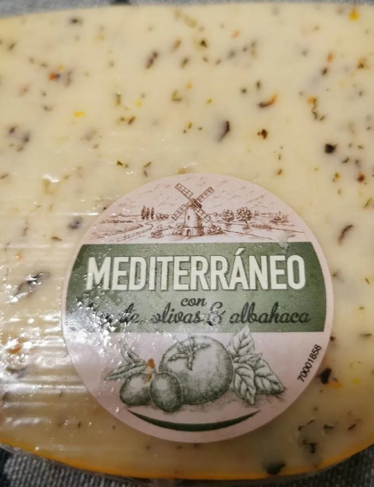 Queso mediterráneo