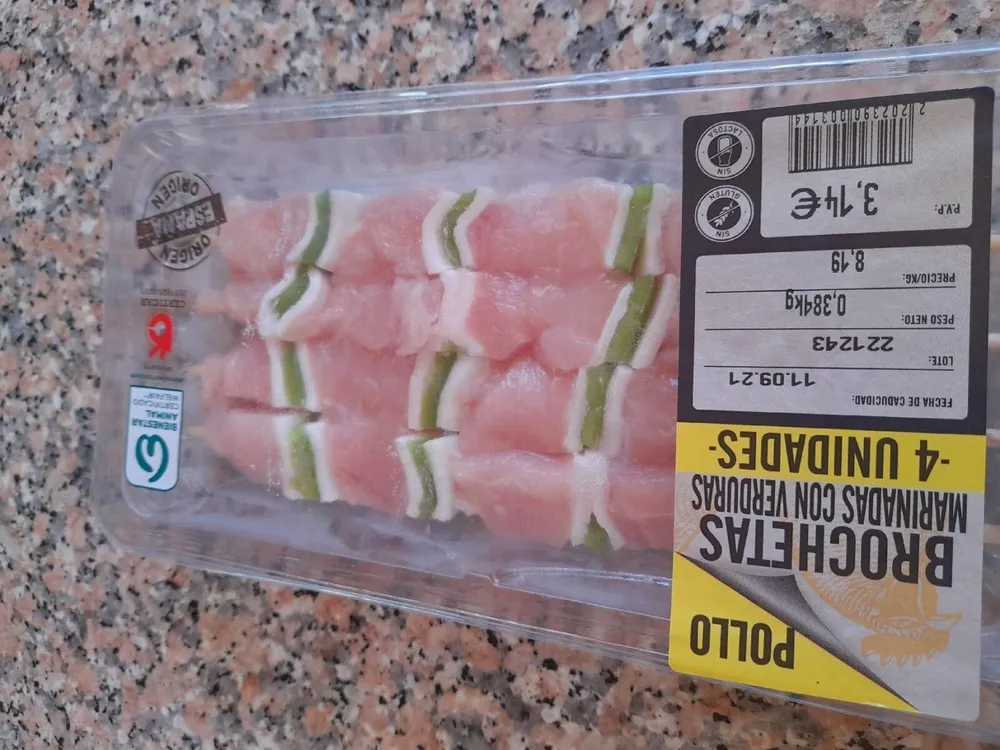 Brochetas marinadas con verduras