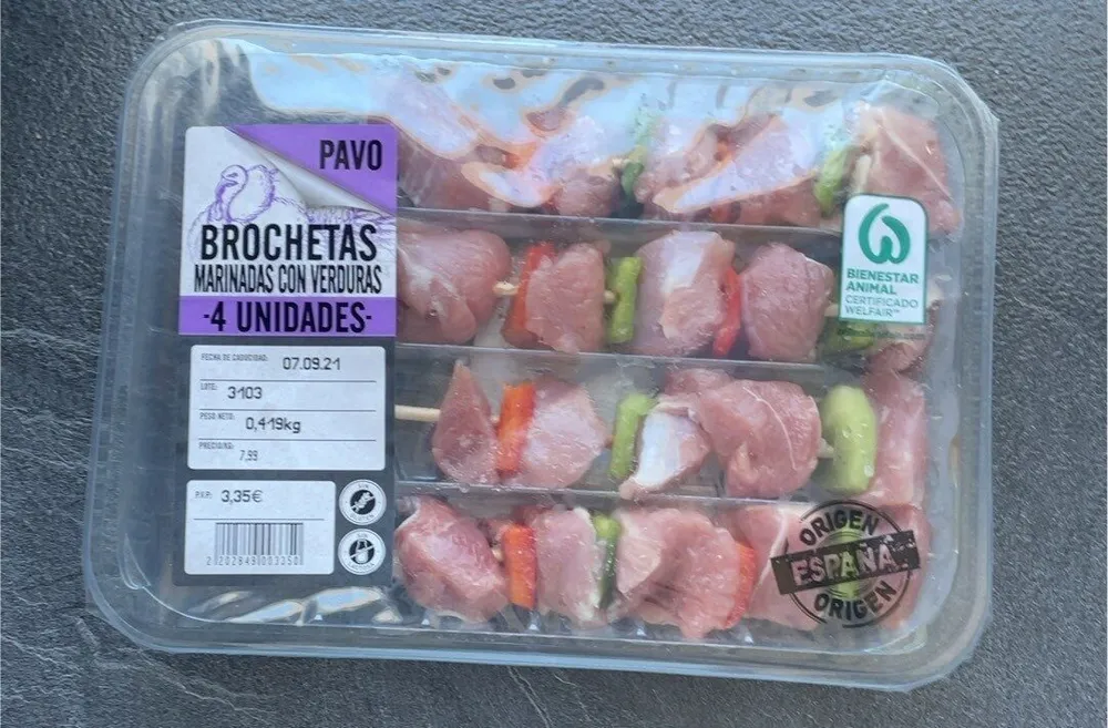 Brochetas marinadas con verduras