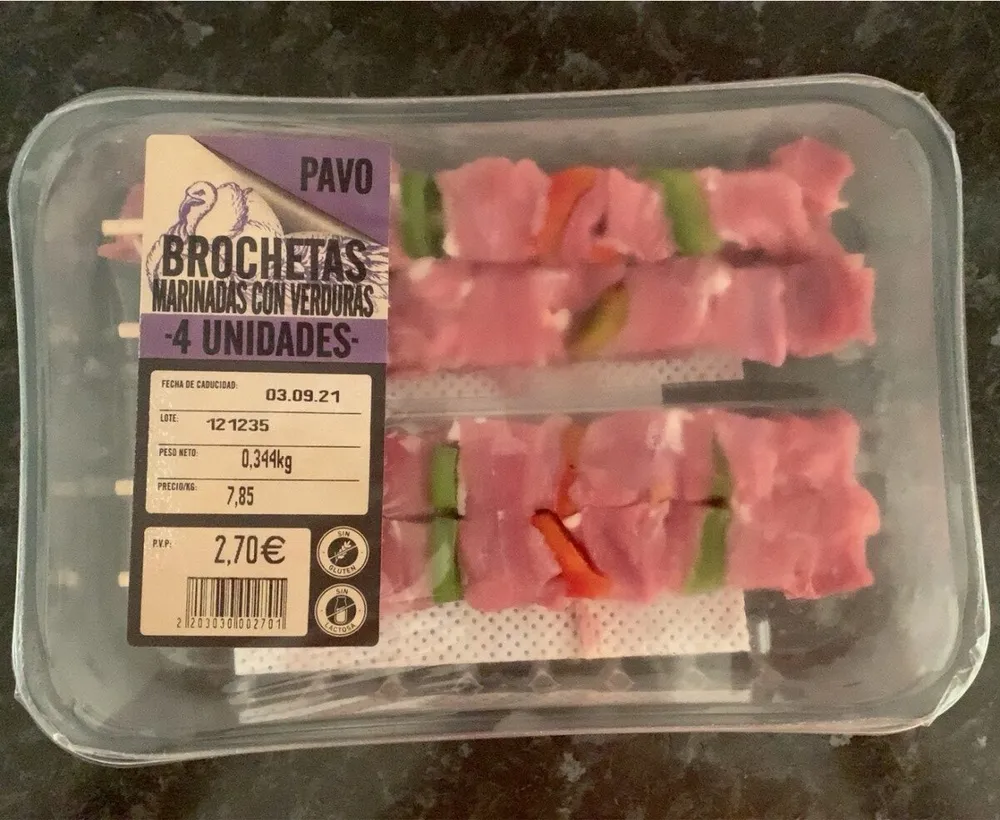 Brochetas marinadas con verdura